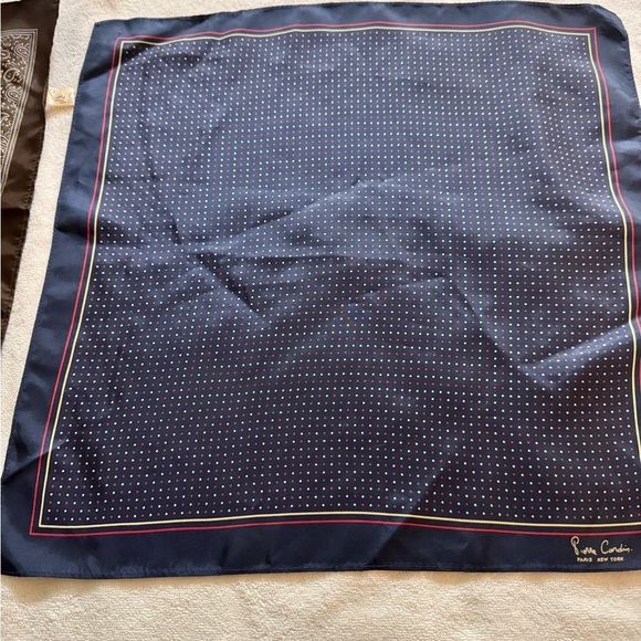 2 Pierre Cardin Men's Brown and Blue Pocket Squares - Picture 10 of 13